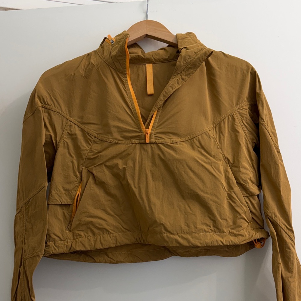 Lululemon Cropped Windbreaker Size 4